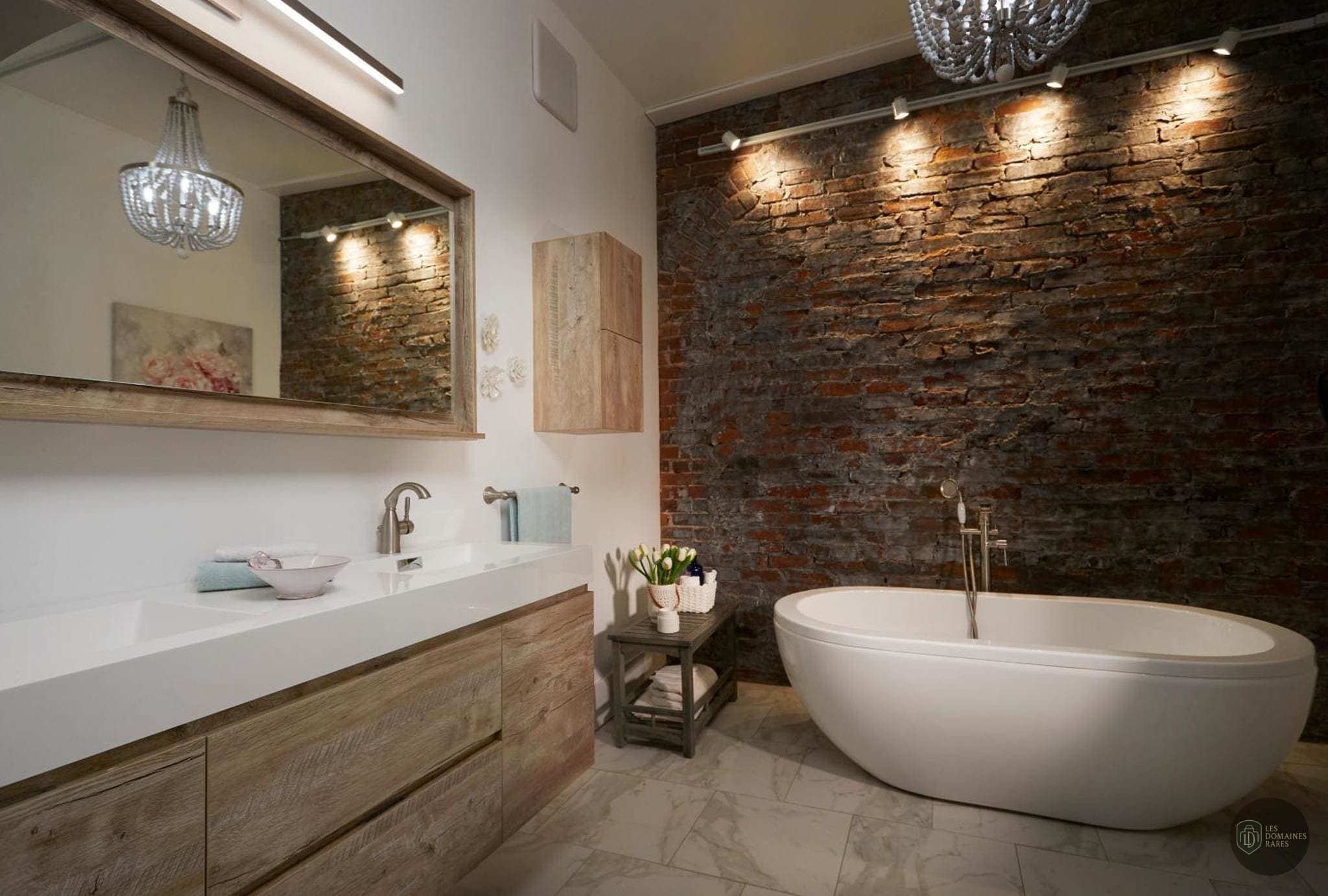 Salle de bain de l'auberge Auberge de l'Ady à Valady en Occitanie
