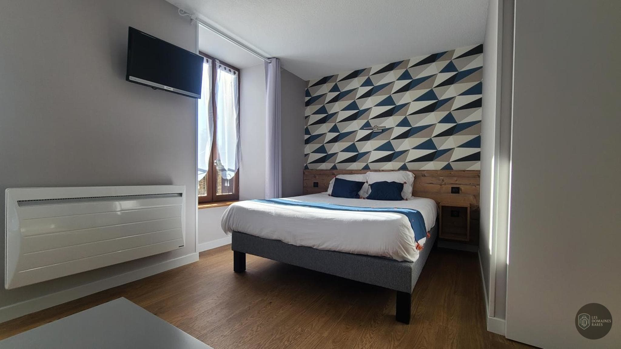 Chambre de l'auberge Auberge de l'Allagnonette en Auvergne-Rhône-Alpes - séminaire saint-poncy, france