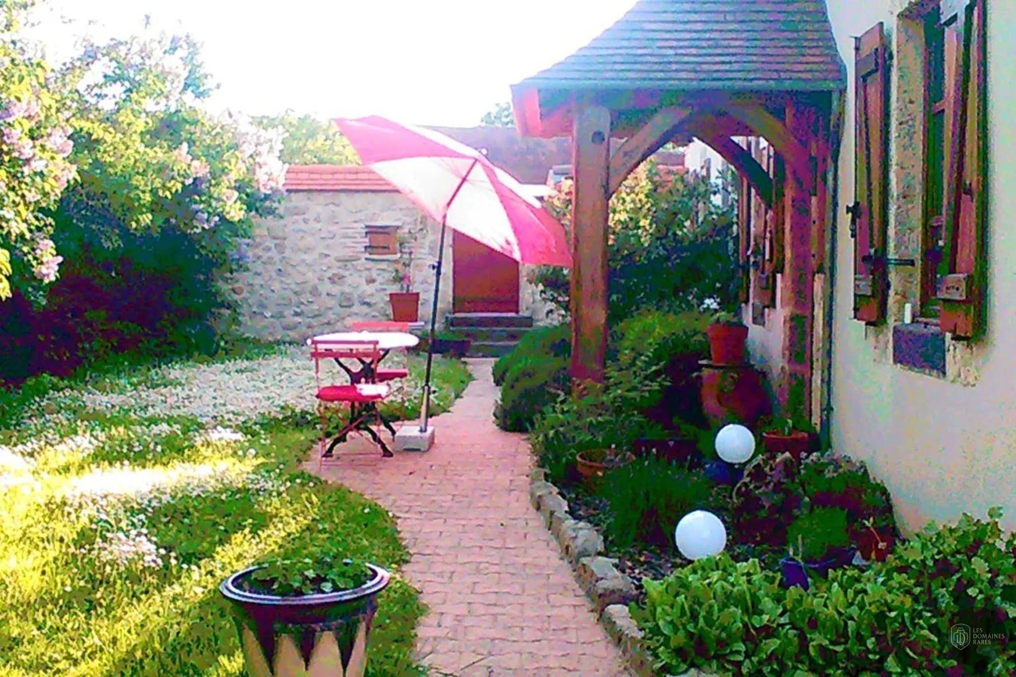 Vue extérieure de l'hôtel Auberge de l'Orisse en Auvergne-Rhône-Alpes