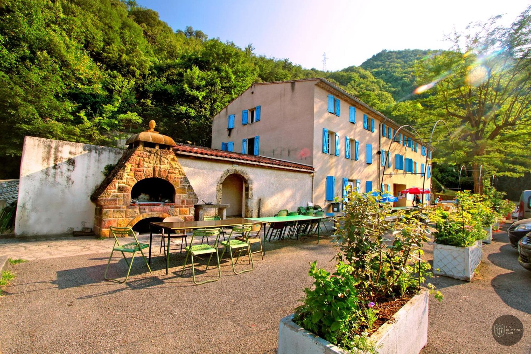 Vue extérieure de l'auberge Auberge de la Forge à Villeneuve en Hauts-de-France