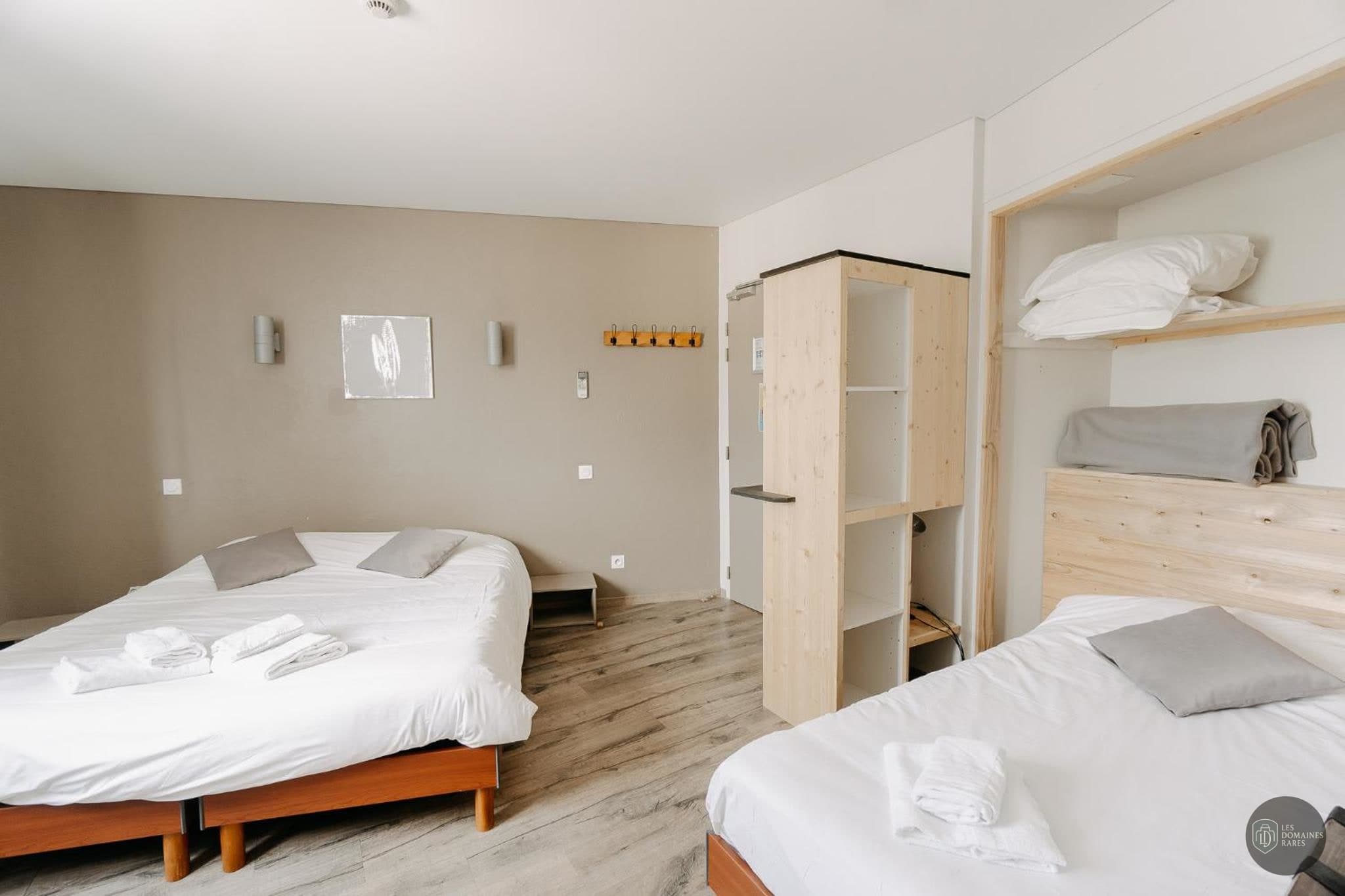 Chambre de l'hôtel Auberge de la Paillère à Lavours en Auvergne-Rhône-Alpes