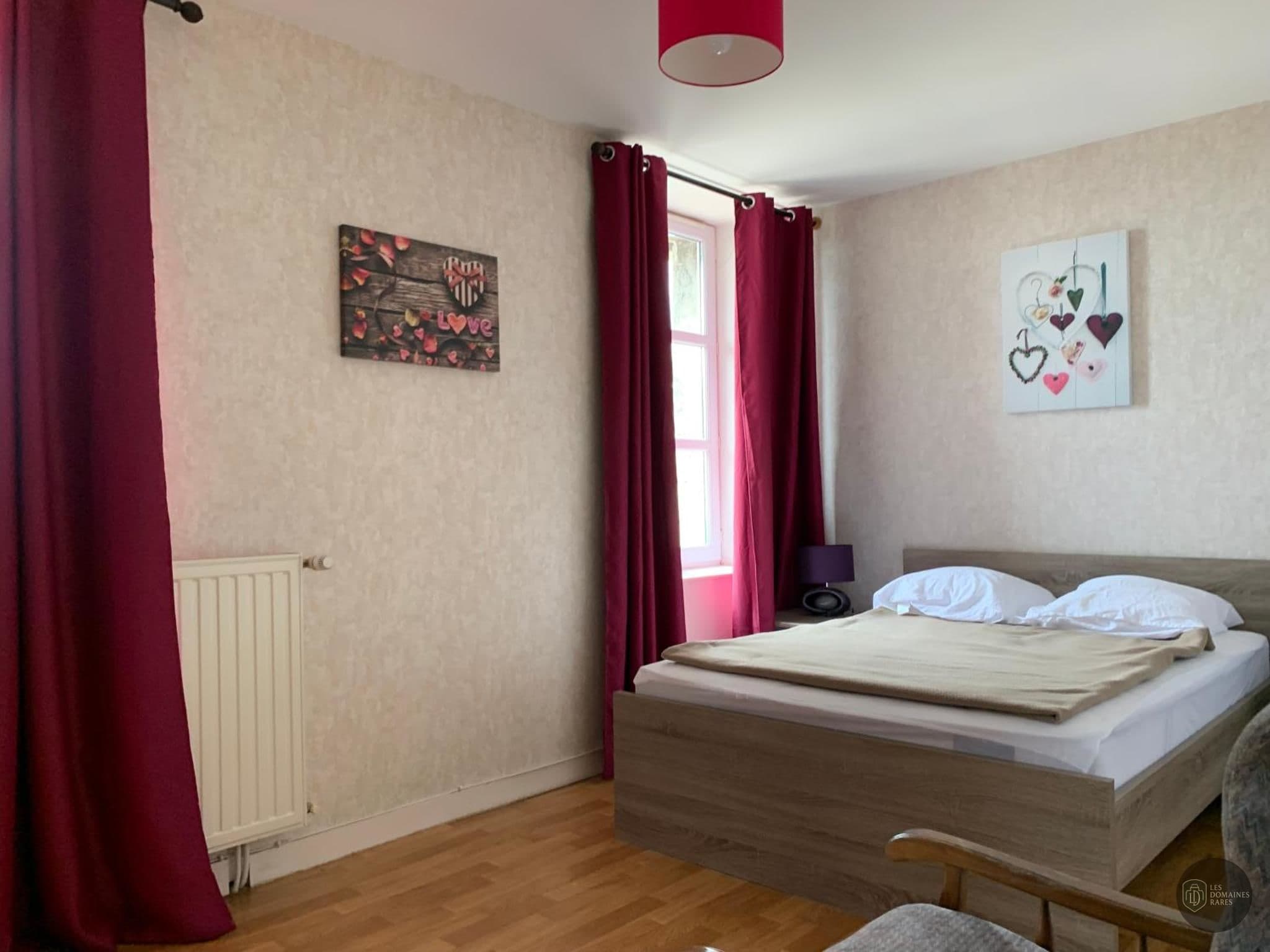 Chambre de l'auberge Auberge de la Tour à Marcoles en Auvergne-Rhône-Alpes - séminaire marcolès, france