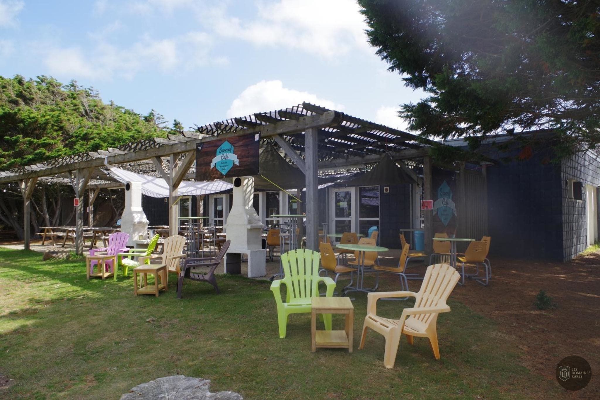 Vue extérieure de l'auberge Auberge des Dunes en Bretagne