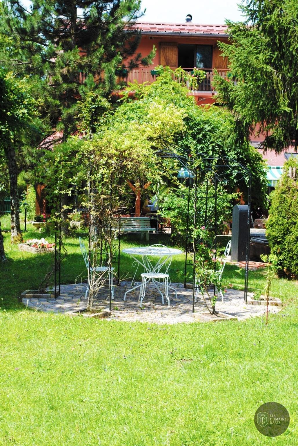 Vue extérieure de l'auberge Auberge des Gourmets à Gien en Centre-Val de Loire