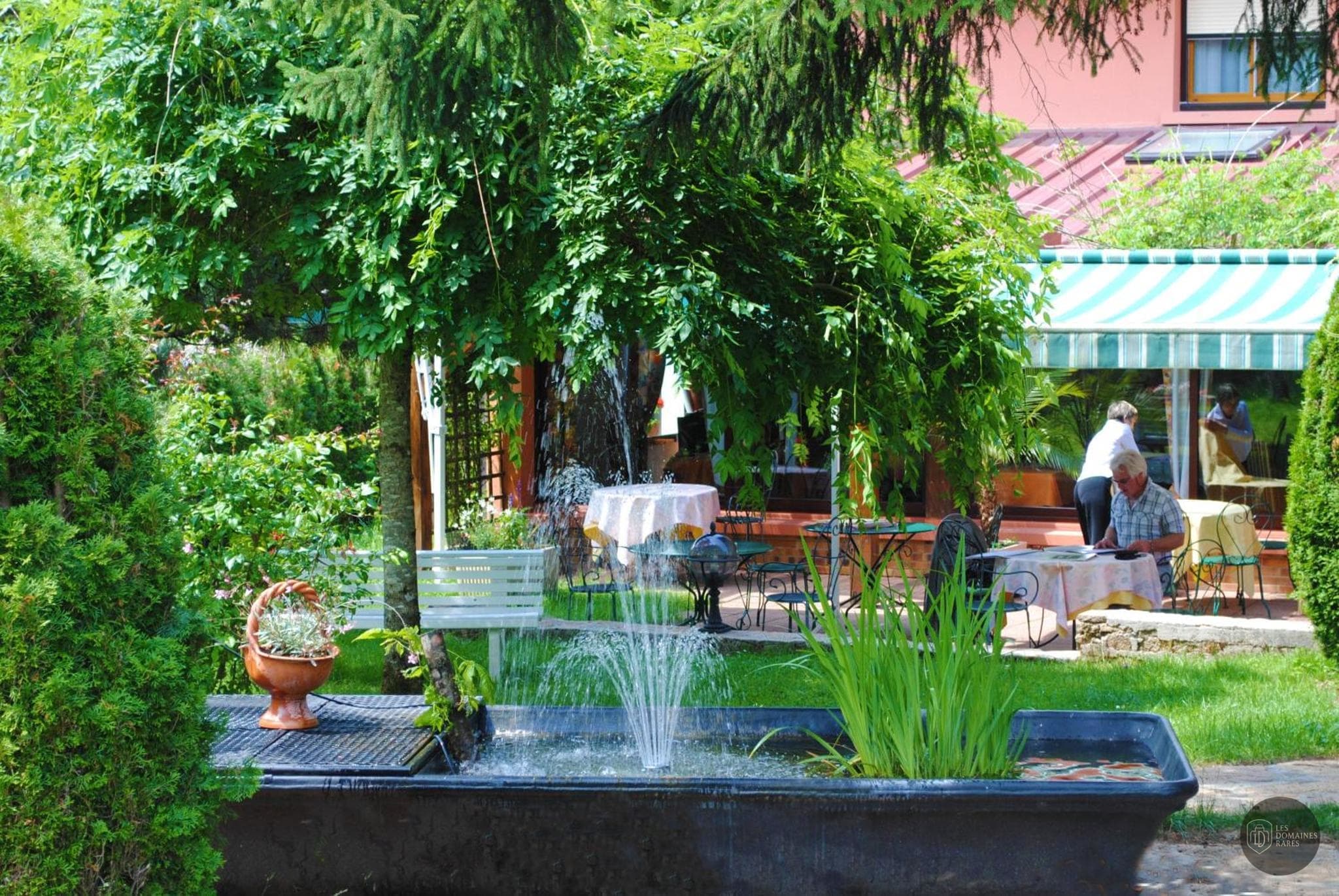 Vue extérieure de l'auberge Auberge des Gourmets à Gien en Centre-Val de Loire