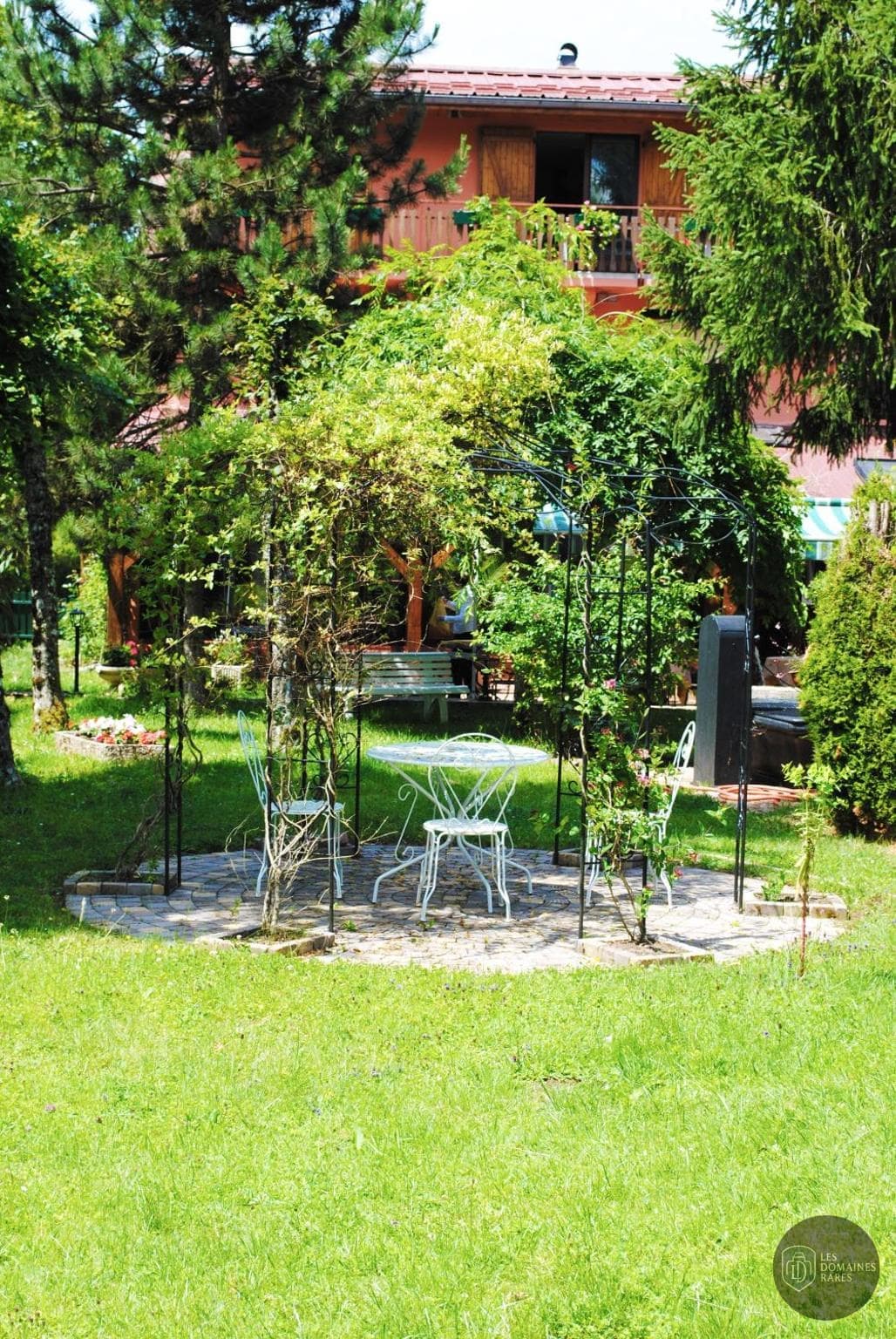 Vue extérieure de l'auberge Auberge des Gourmets à Gien en Centre-Val de Loire