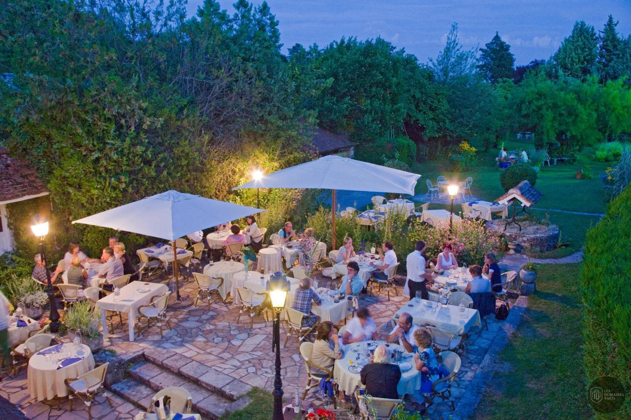 Vue extérieure de l'auberge Auberge du Centre à Chitenay en Centre-Val de Loire