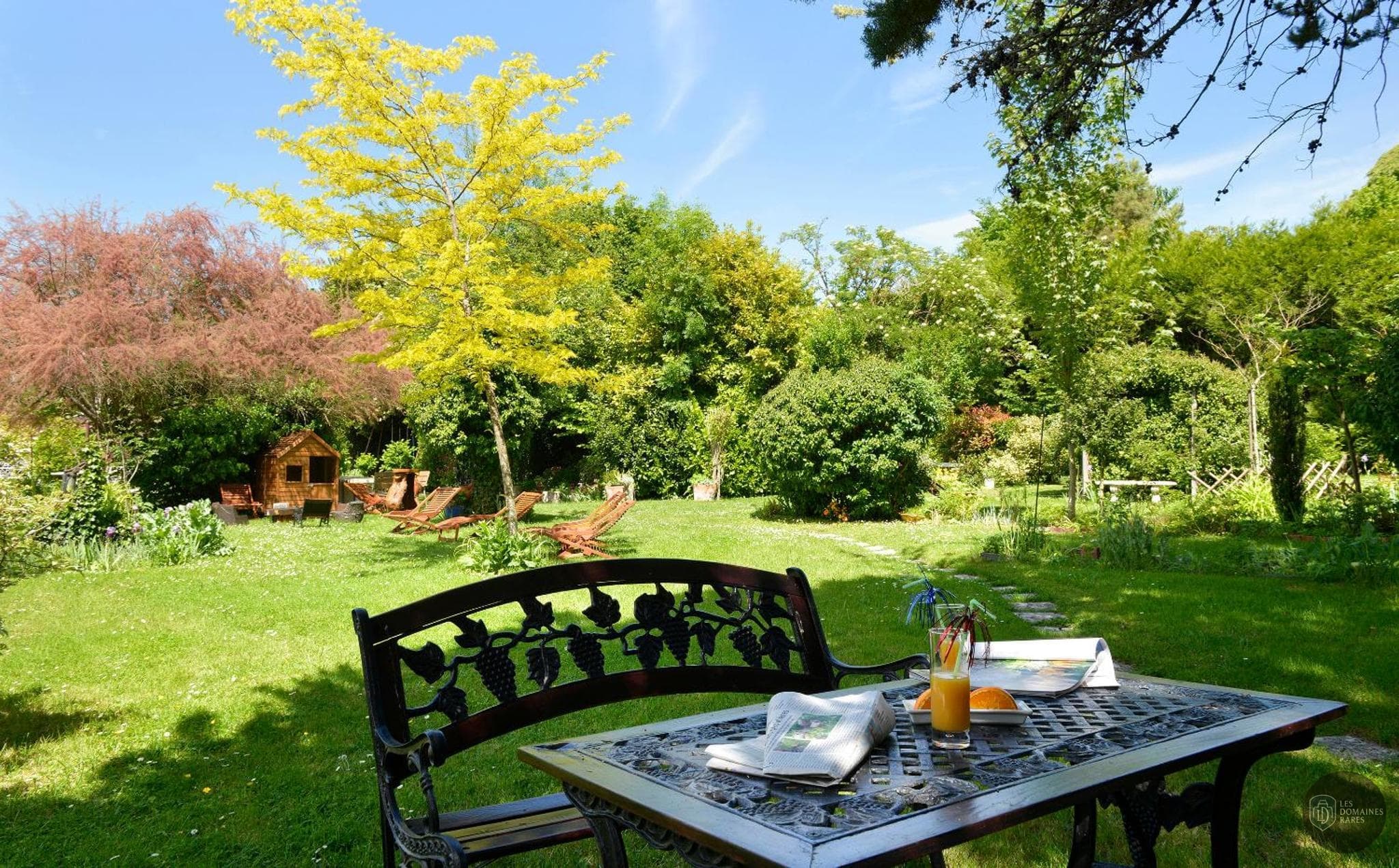Vue extérieure de l'auberge Auberge du Centre à Chitenay en Centre-Val de Loire
