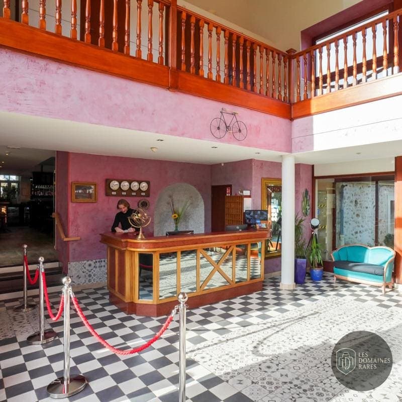 Vue extérieure de l'auberge Auberge du Manet en Île-de-France