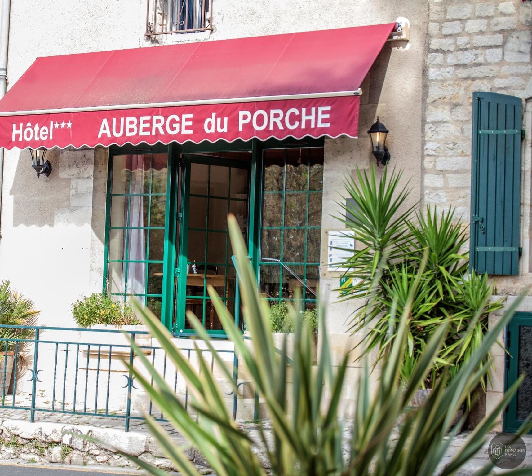Vue extérieure de l'hôtel Auberge du Porche à Blaye en Nouvelle-Aquitaine