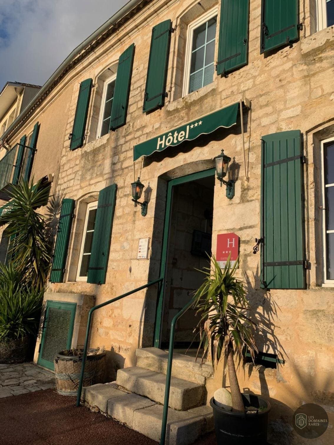 Vue extérieure de l'hôtel Auberge du Porche à Blaye en Nouvelle-Aquitaine