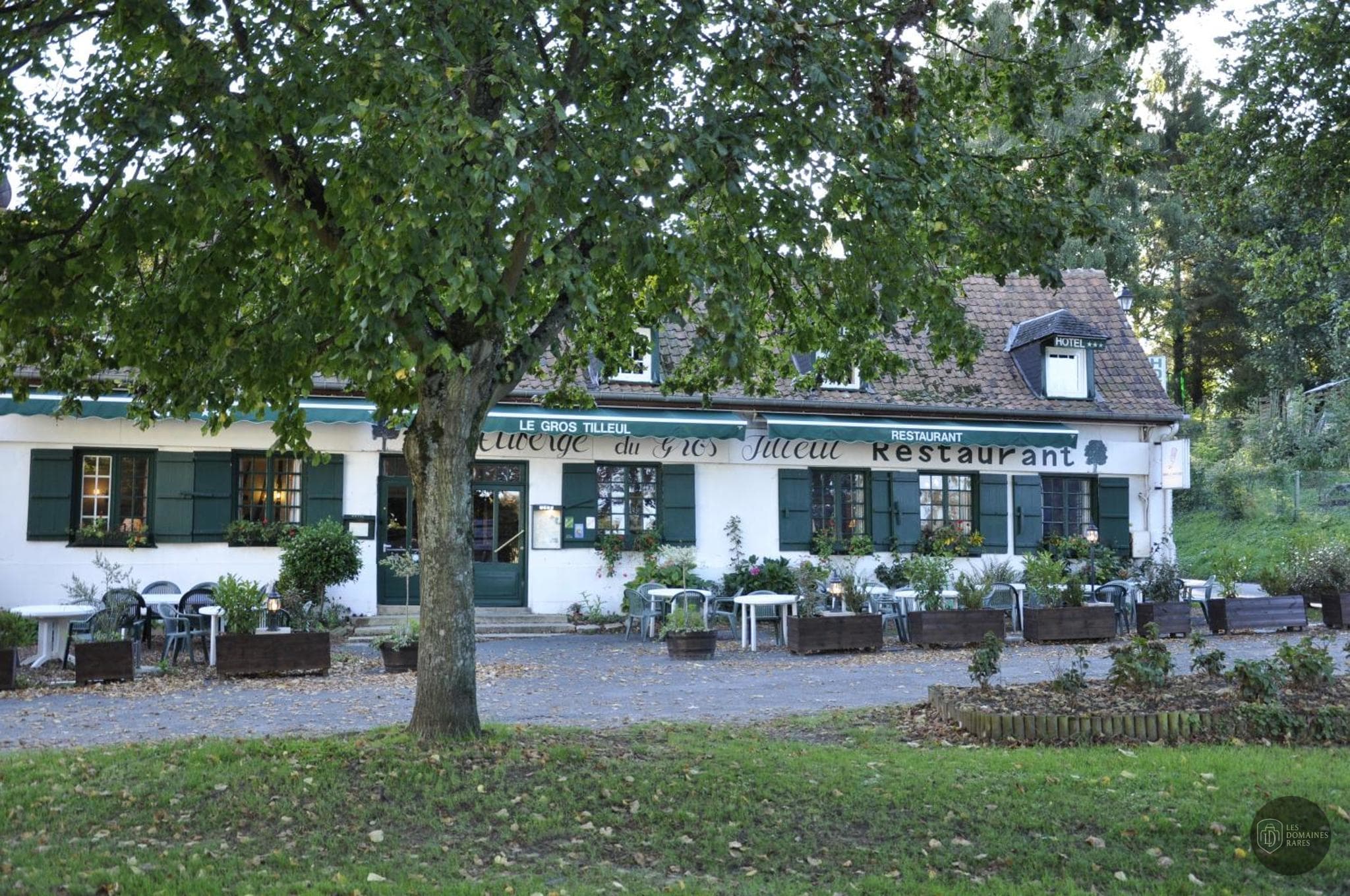 Vue extérieure de l'auberge Auberge du Tilleul à Hem en Hauts-de-France