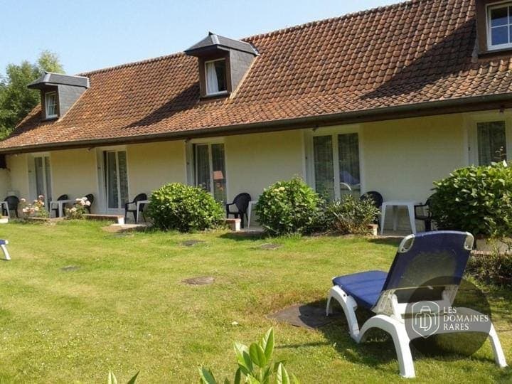 Vue extérieure de l'auberge Auberge du Tilleul à Hem en Hauts-de-France