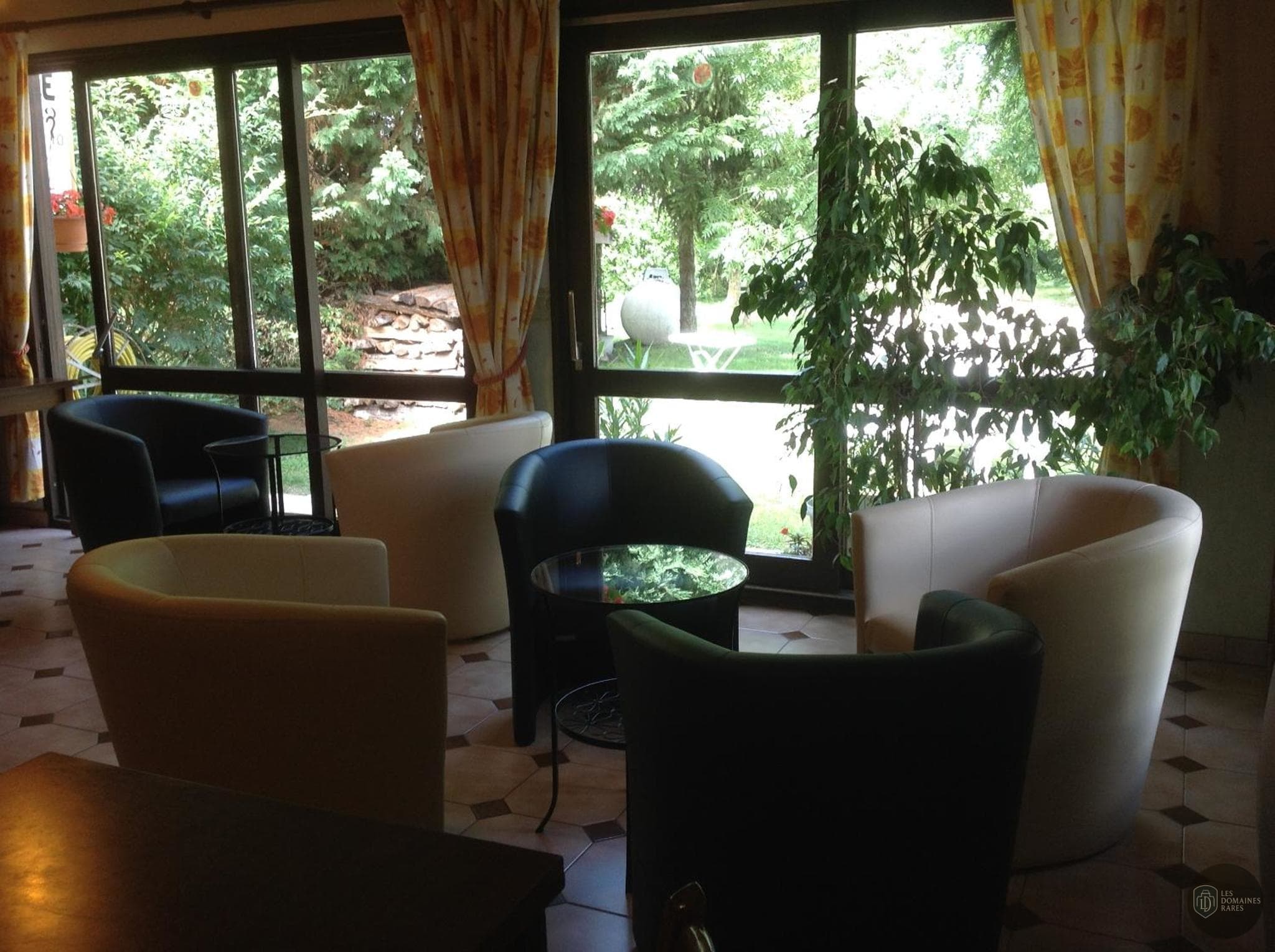 Espace intérieur de l'hôtel Auberge la Plaine à Chabrillan en Auvergne-Rhône-Alpes
