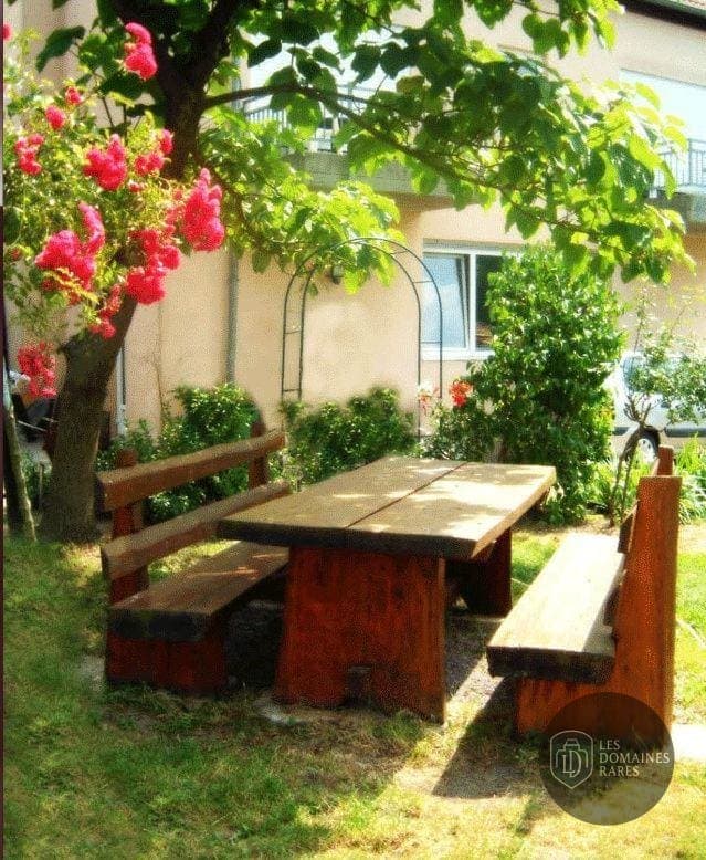 Vue extérieure du lieu Aux Deux Barrés à Proximité en Île-de-France