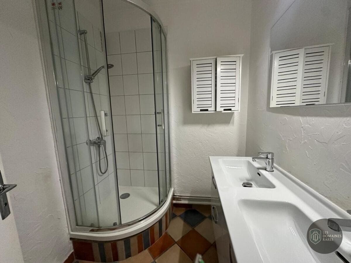 Salle de bain du lieu Auxerrexpo en Bourgogne-Franche-Comté
