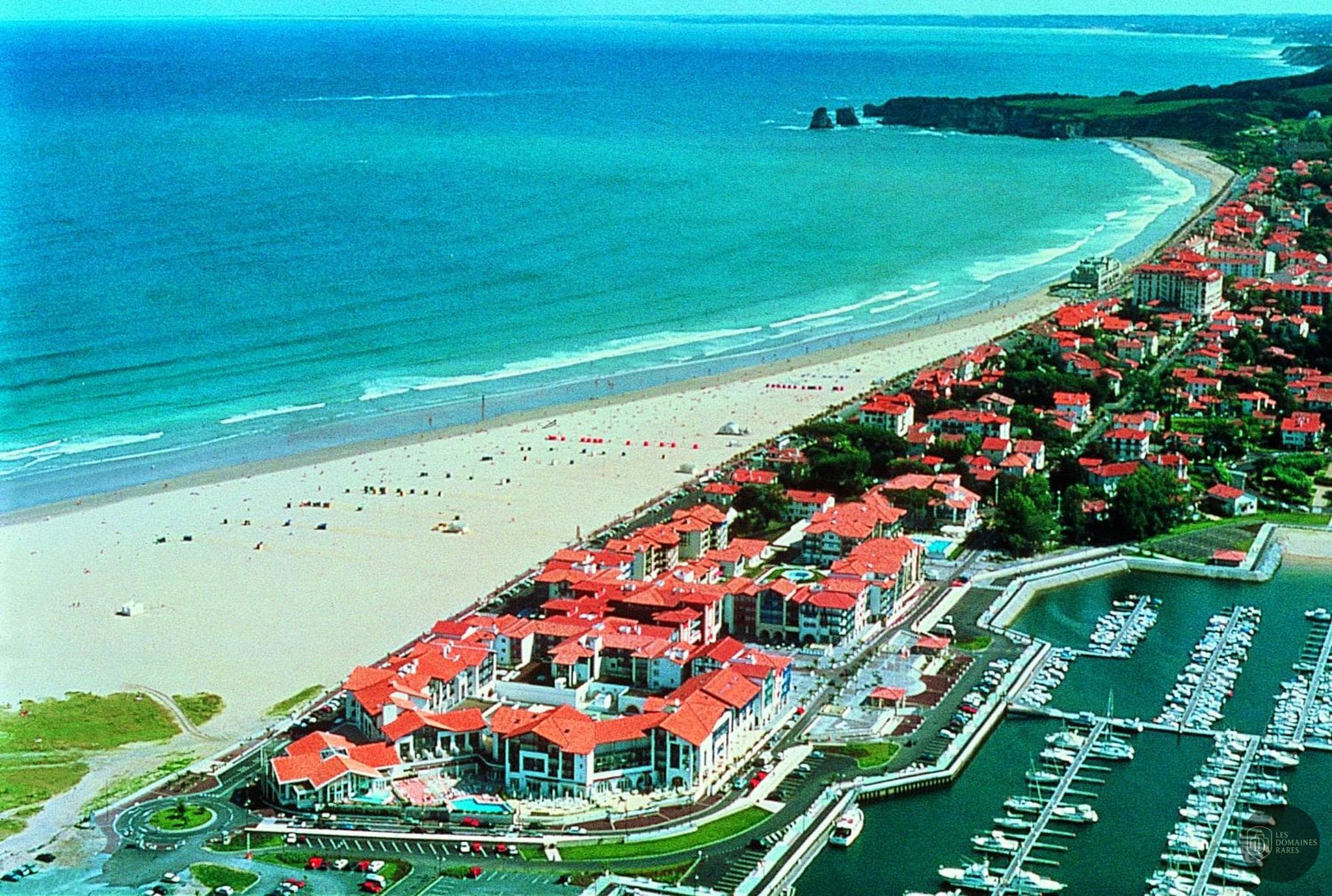 Vue extérieure du lieu Azureva Hendaye à Hendaye en Nouvelle-Aquitaine