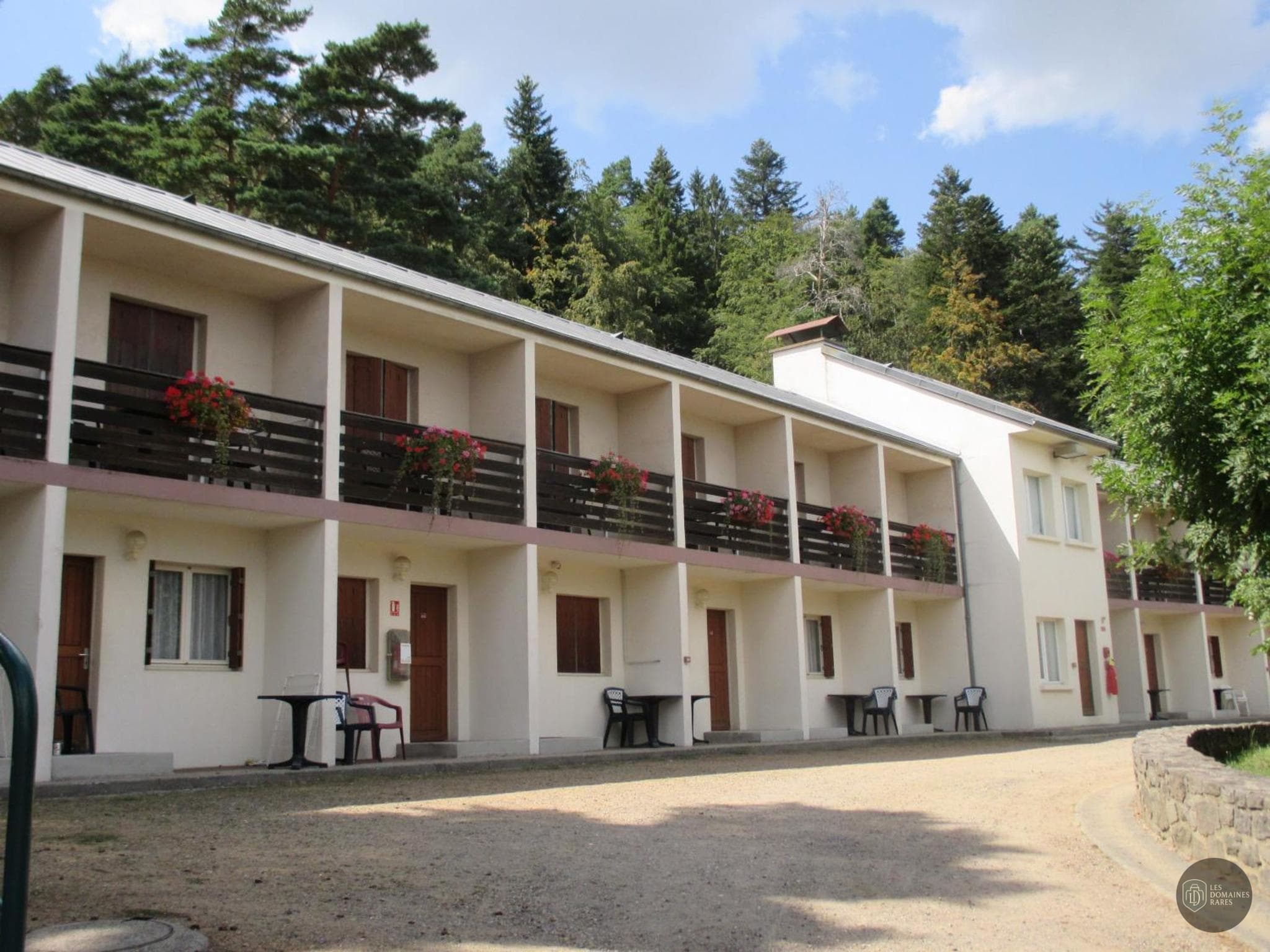 Vue extérieure du lieu Azureva Murol en Auvergne-Rhône-Alpes