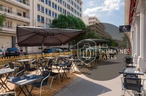 Vue extérieure du restaurant Bad's à Lyon en Auvergne-Rhône-Alpes