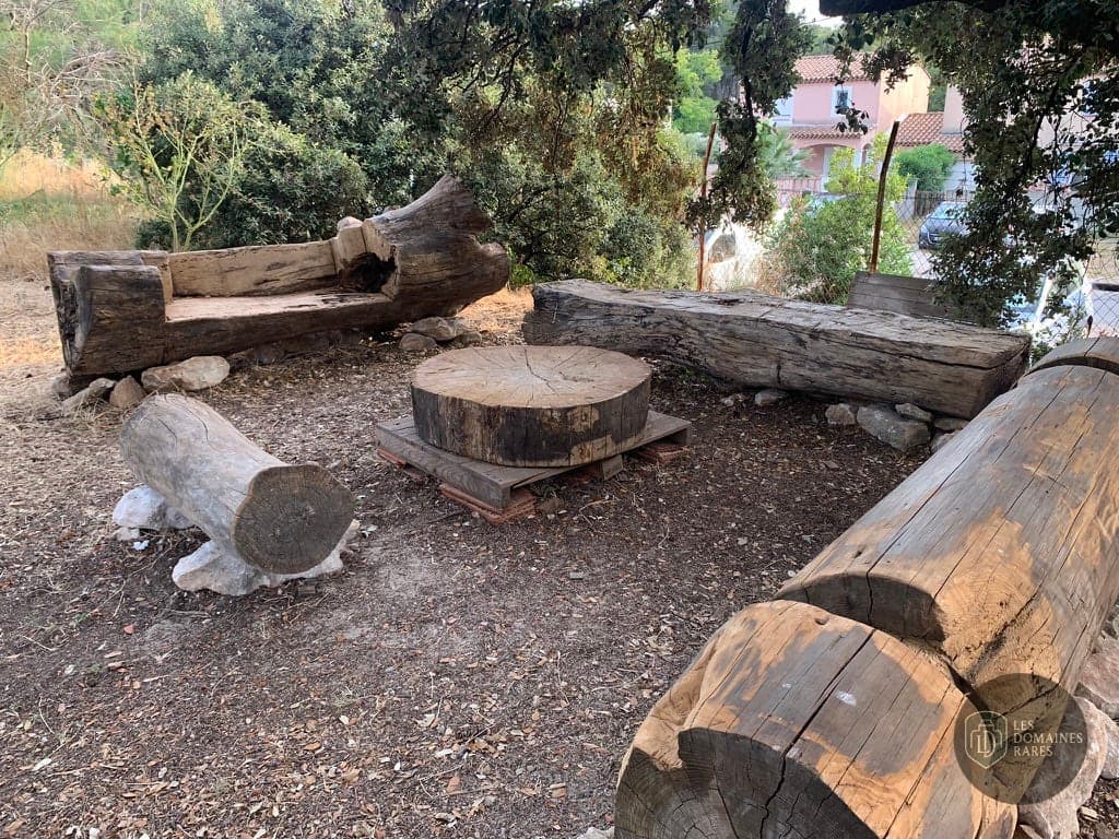 Salon de jardin en bois brut