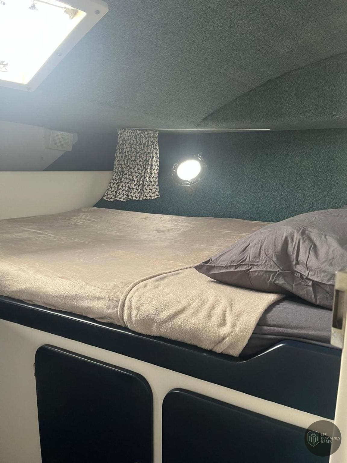 Chambre du moulin Bateau La Mira en Auvergne-Rhône-Alpes - séminaire isère