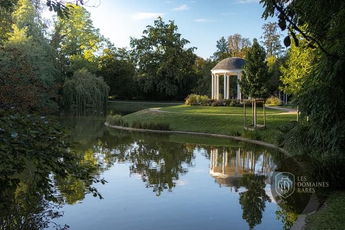 Vue extérieure du lieu Batorama à Strasbourg en Grand Est