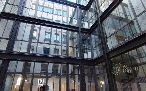 Patio intérieur avec verrière