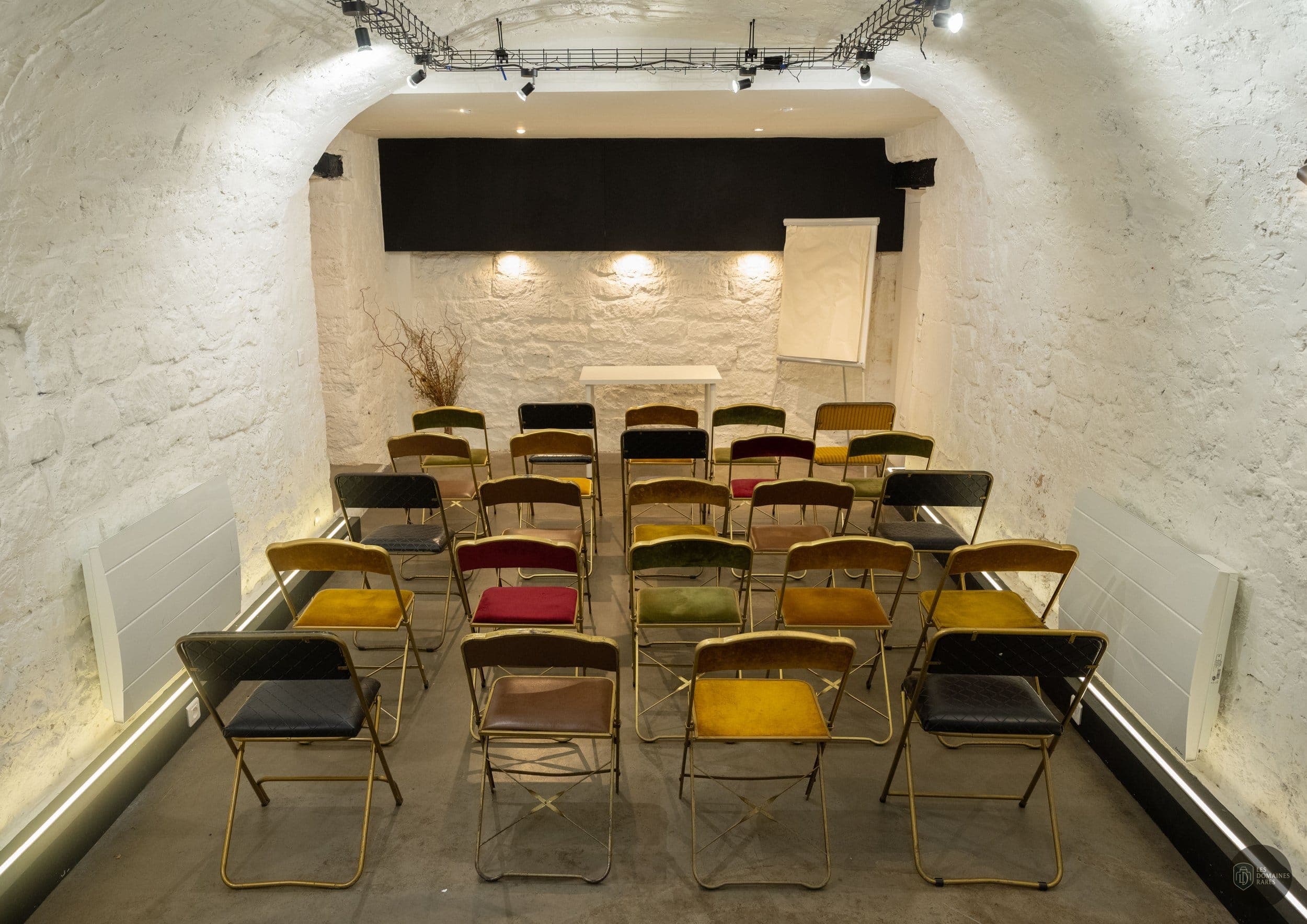 Salle de réunion souplex avec chaises