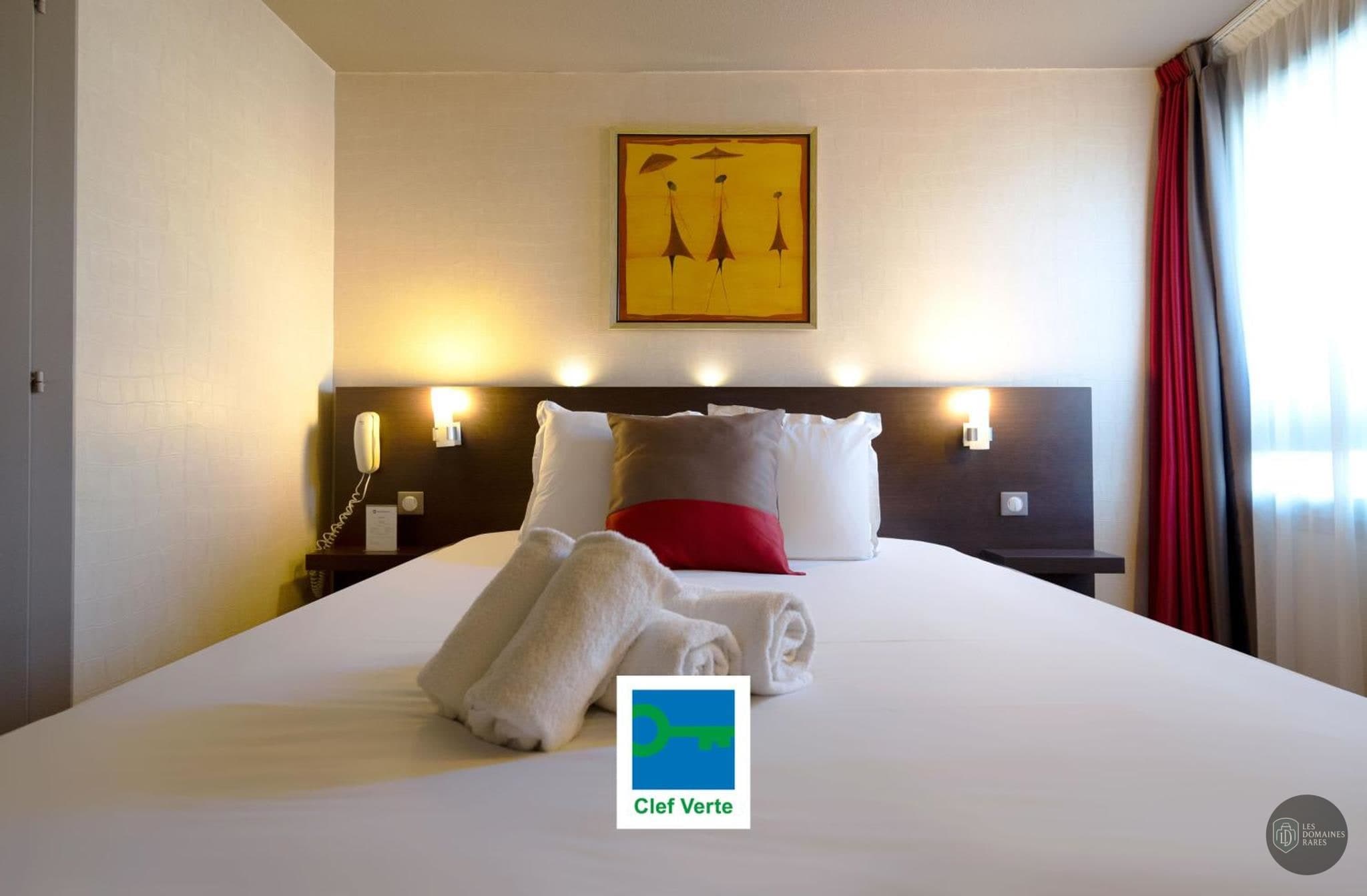Chambre de l'hôtel Best Western l’Atelier 117 à Maubeuge en Hauts-de-France - séminaire maubeuge