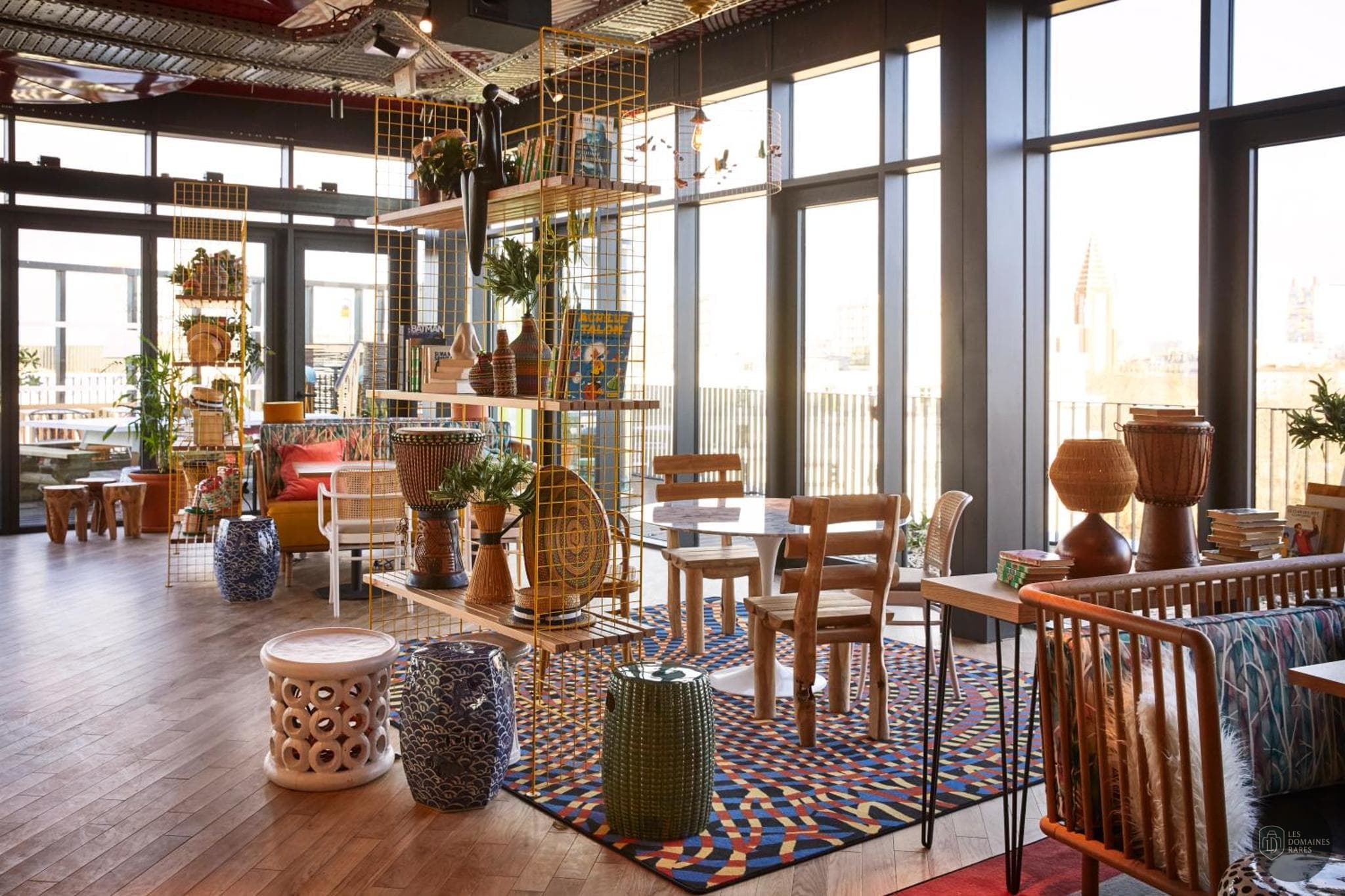 Black Shelter — Restaurant