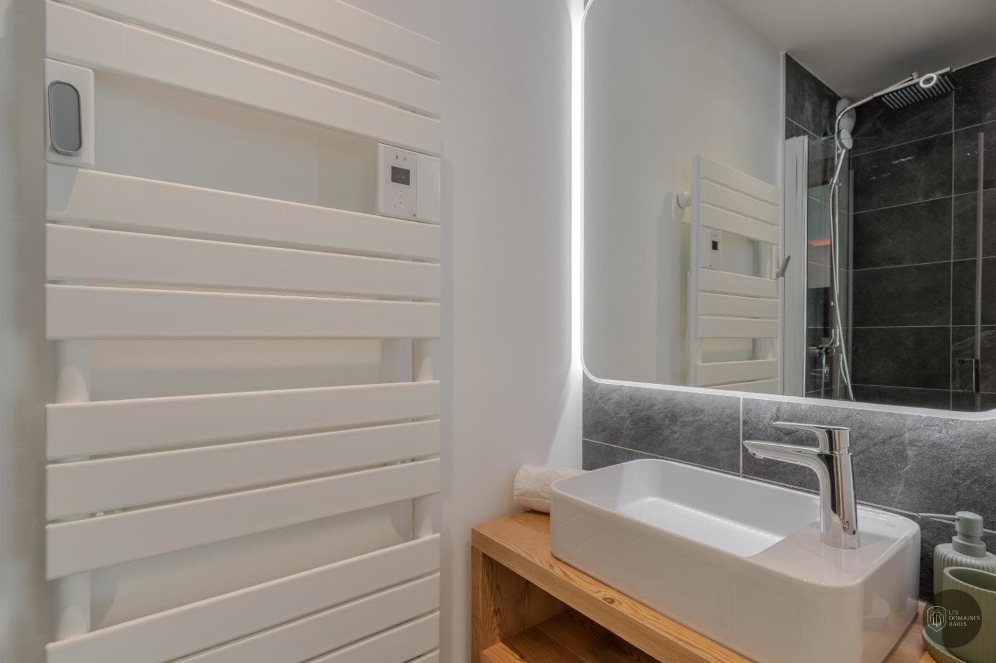 Salle de bain du lieu Blanc Blanc Blanc en Pays de la Loire