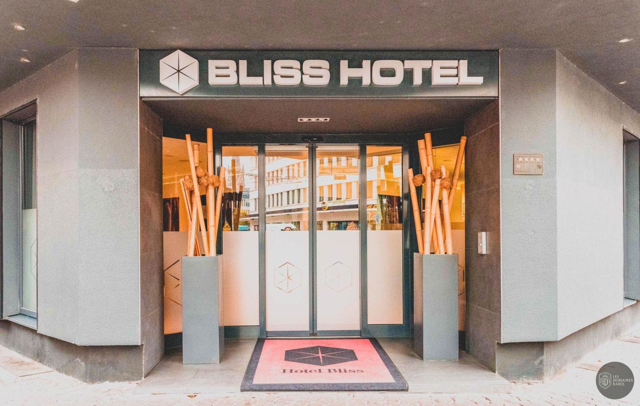 Vue extérieure de l'hôtel Bliss Hôtel à Cogolin en Provence-Alpes-Côte d'Azur