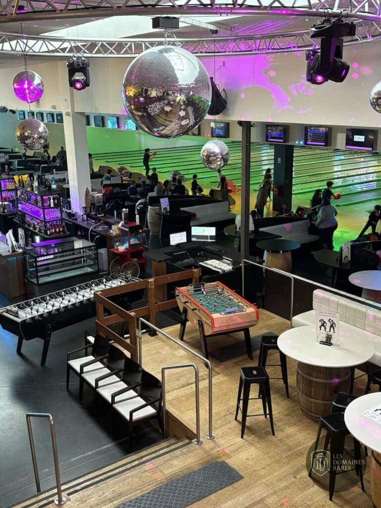 Espace intérieur du lieu Bowling Montaudran à Toulouse en Occitanie