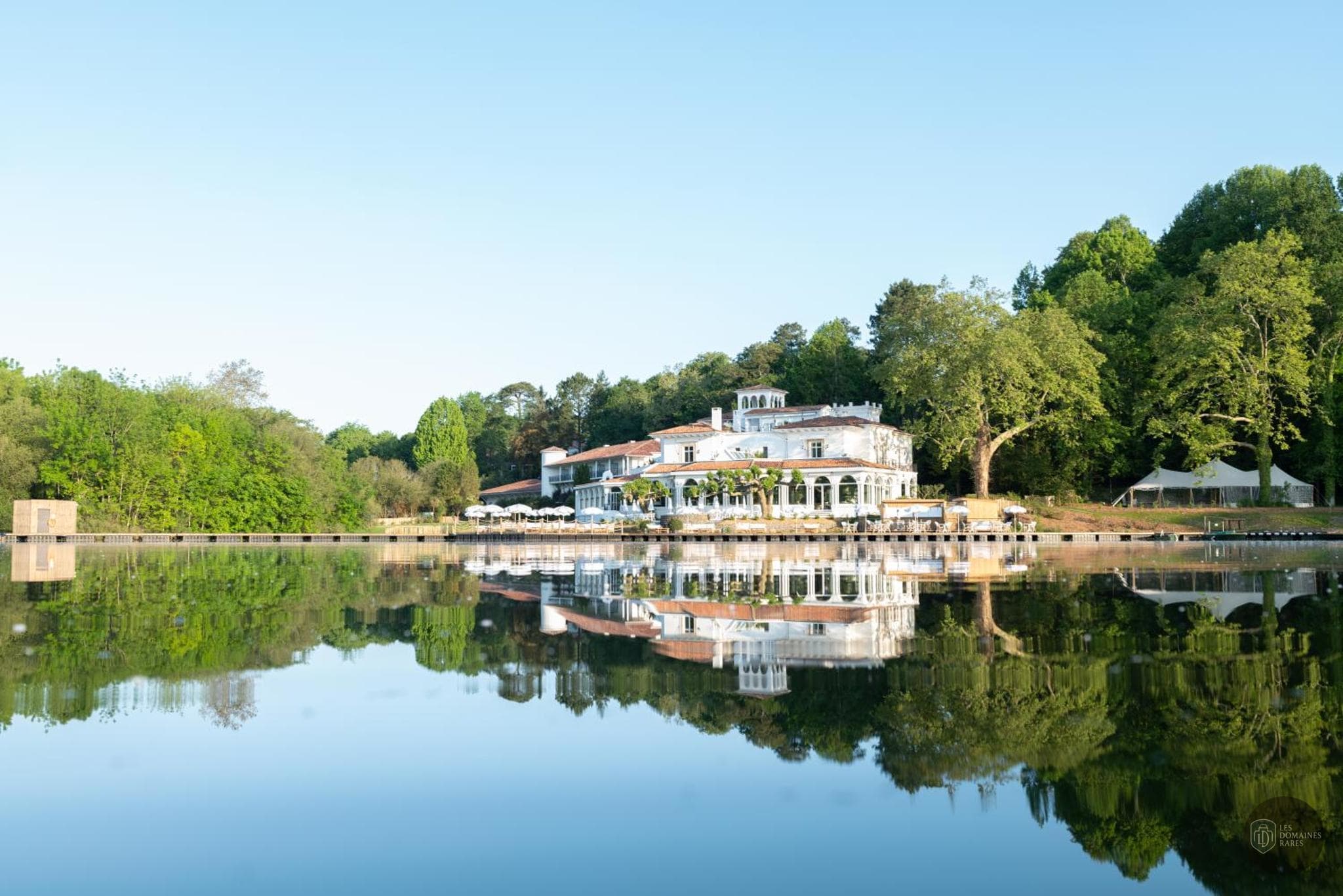Brindos Lac et Château