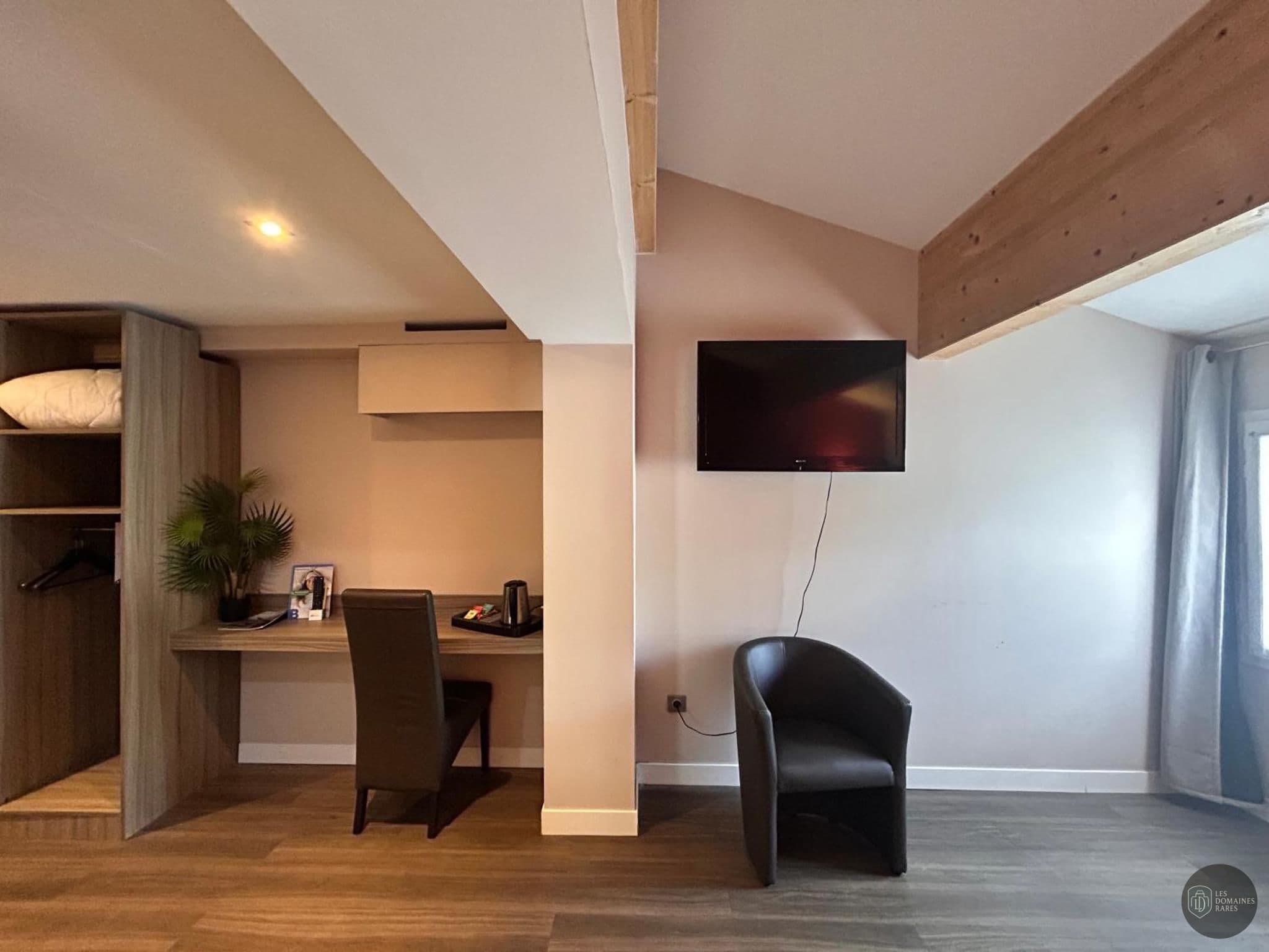 Brit Hotel Foix — Extérieur