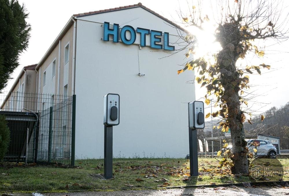 Brit Hotel Foix — Extérieur