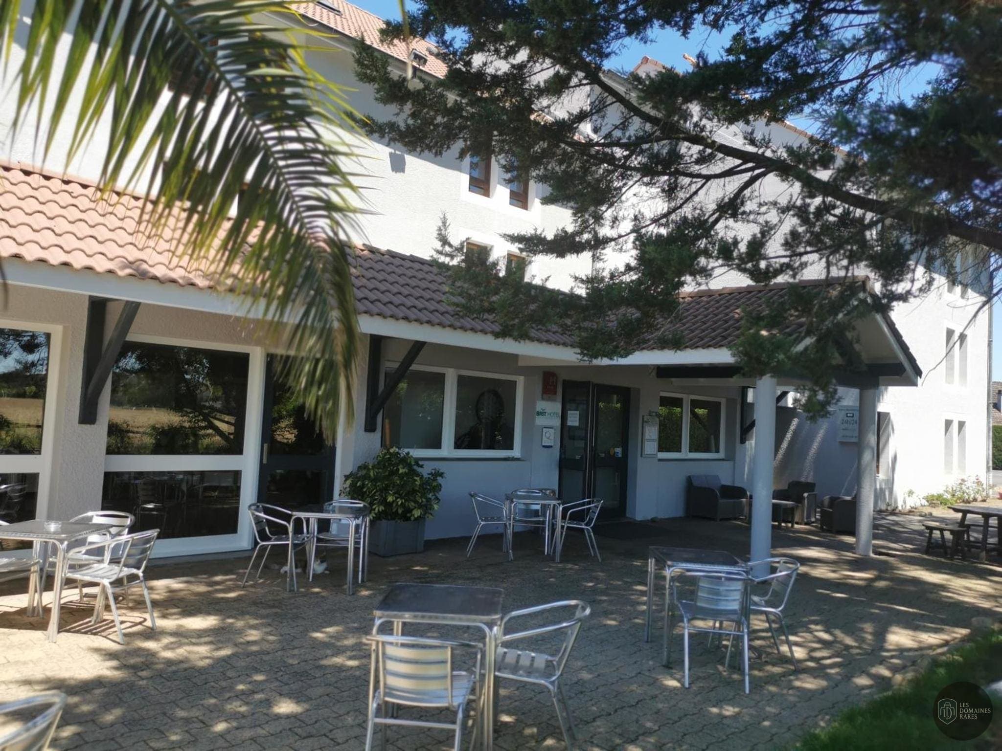 Vue extérieure de l'hôtel Brit Hotel Pau-Lons en Nouvelle-Aquitaine