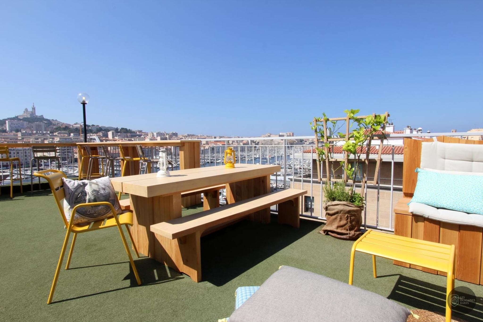 Vue extérieure de l'hôtel C2 Hôtel à Marseille en Provence-Alpes-Côte d'Azur