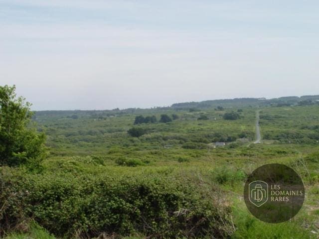 Vue extérieure du lieu CFC Locations à Le en Centre-Val de Loire