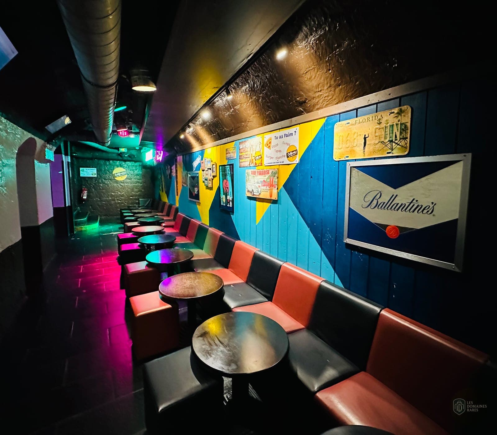 Espace intérieur du lieu California Avenue à Paris en Île-de-France