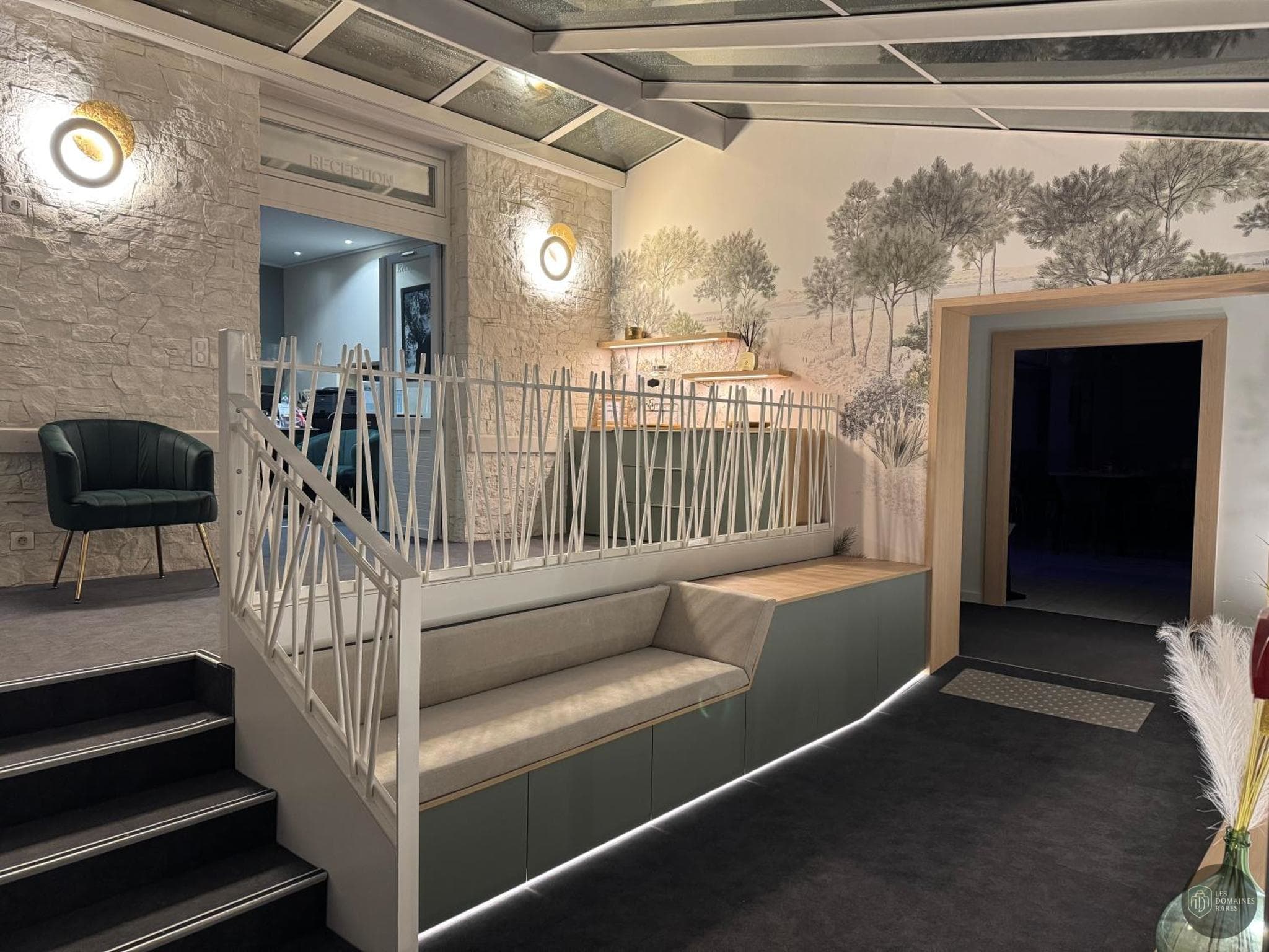 Espace intérieur de l'hôtel Calme des Pins à Les en Pays de la Loire