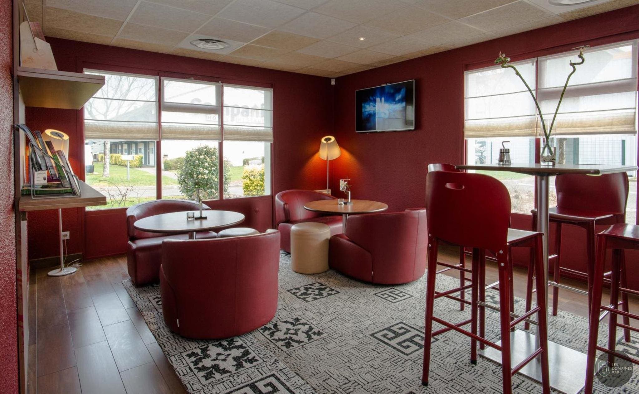 Vue extérieure de l'hôtel Campanile Agen à Agen en Nouvelle-Aquitaine