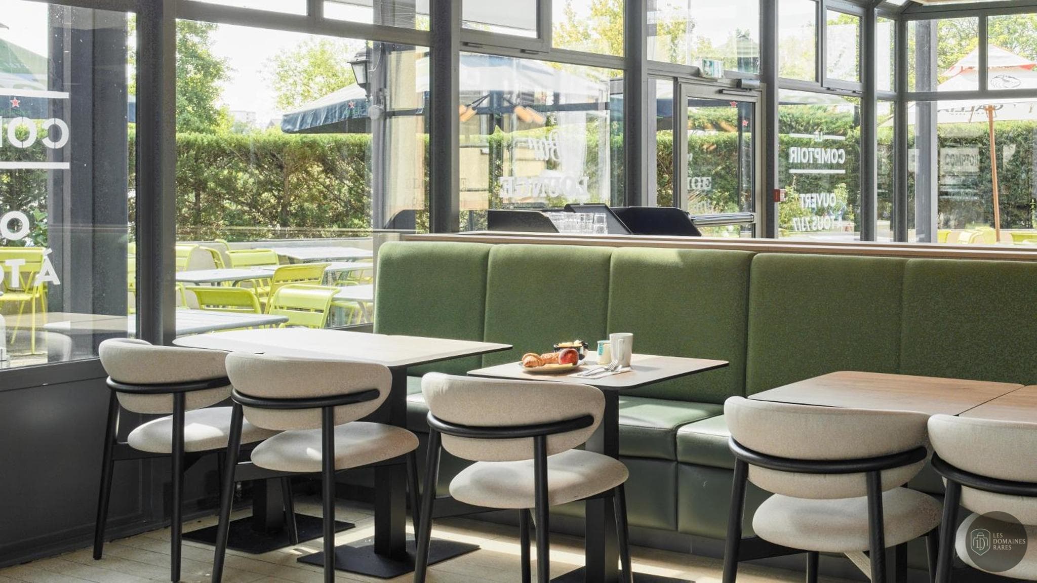 Vue extérieure de l'hôtel Campanile Argenteuil à Argenteuil en Île-de-France