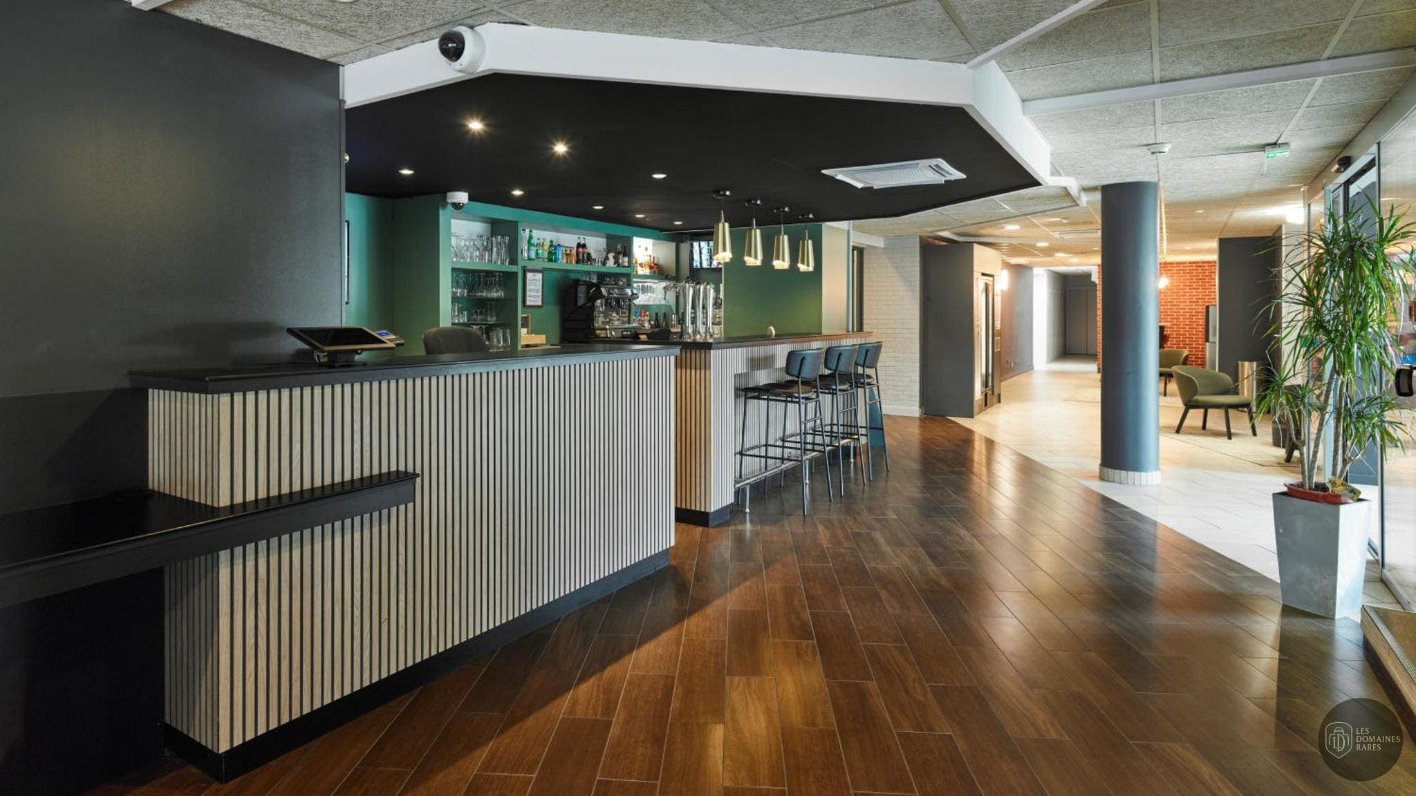 Vue extérieure de l'hôtel Campanile Argenteuil à Argenteuil en Île-de-France