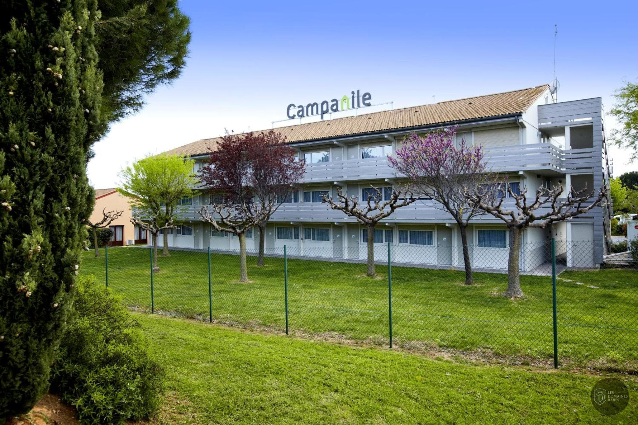 Campanile Beziers — Extérieur