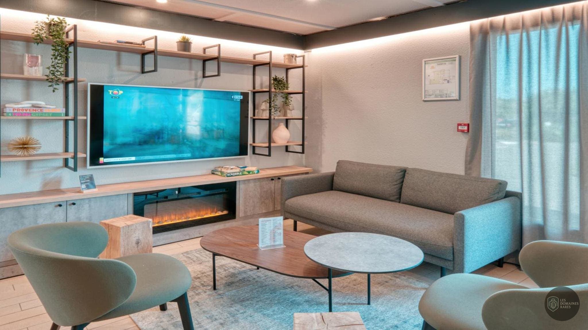 Espace intérieur de l'hôtel Campanile Dreux en Centre-Val de Loire