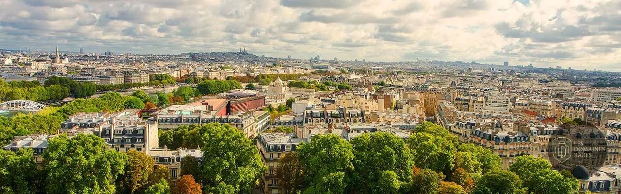Vue extérieure de l'hôtel Campanile Roissy en Île-de-France