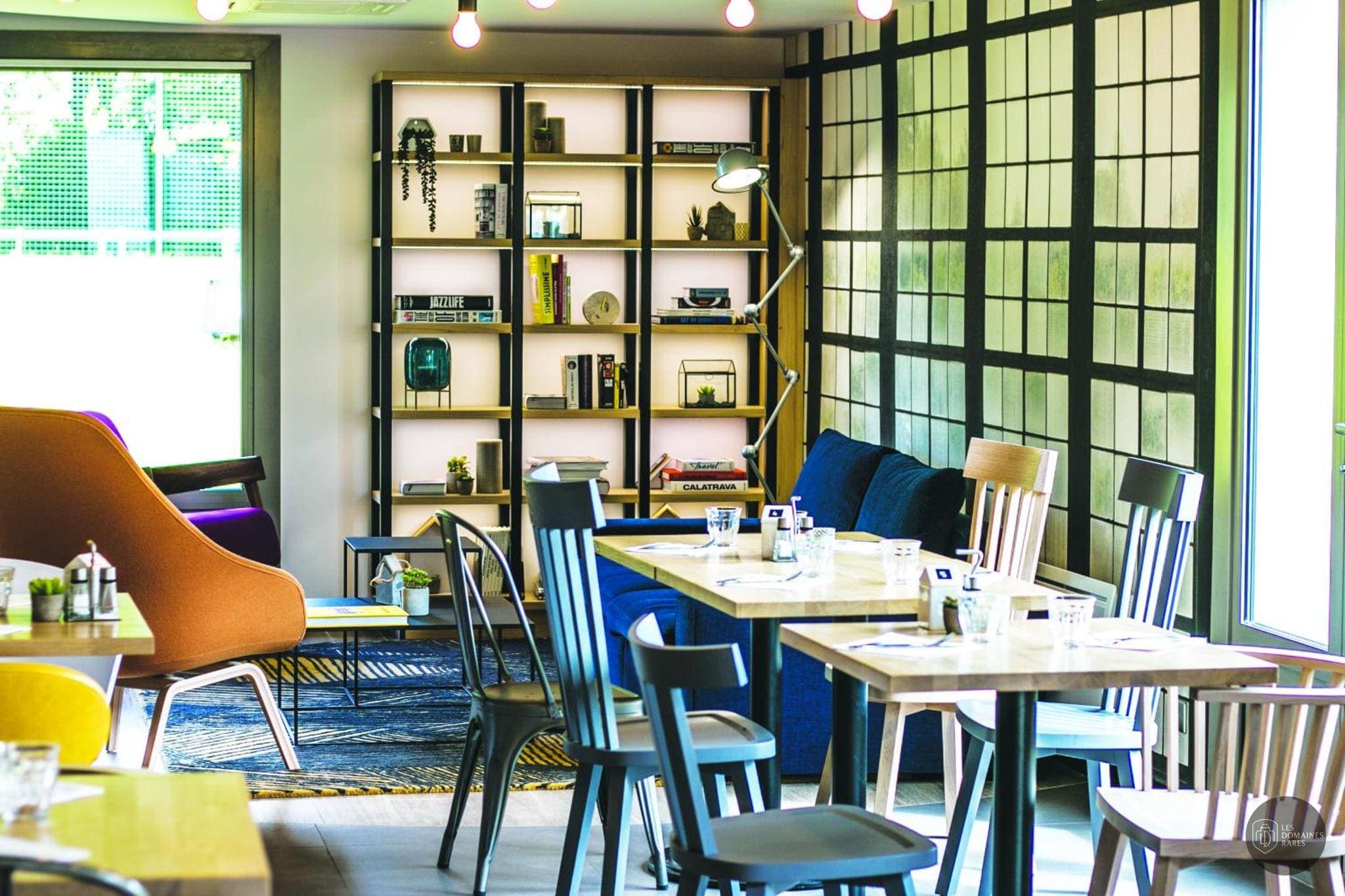 Espace intérieur de l'hôtel Campanile Senlis à Senlis en Hauts-de-France