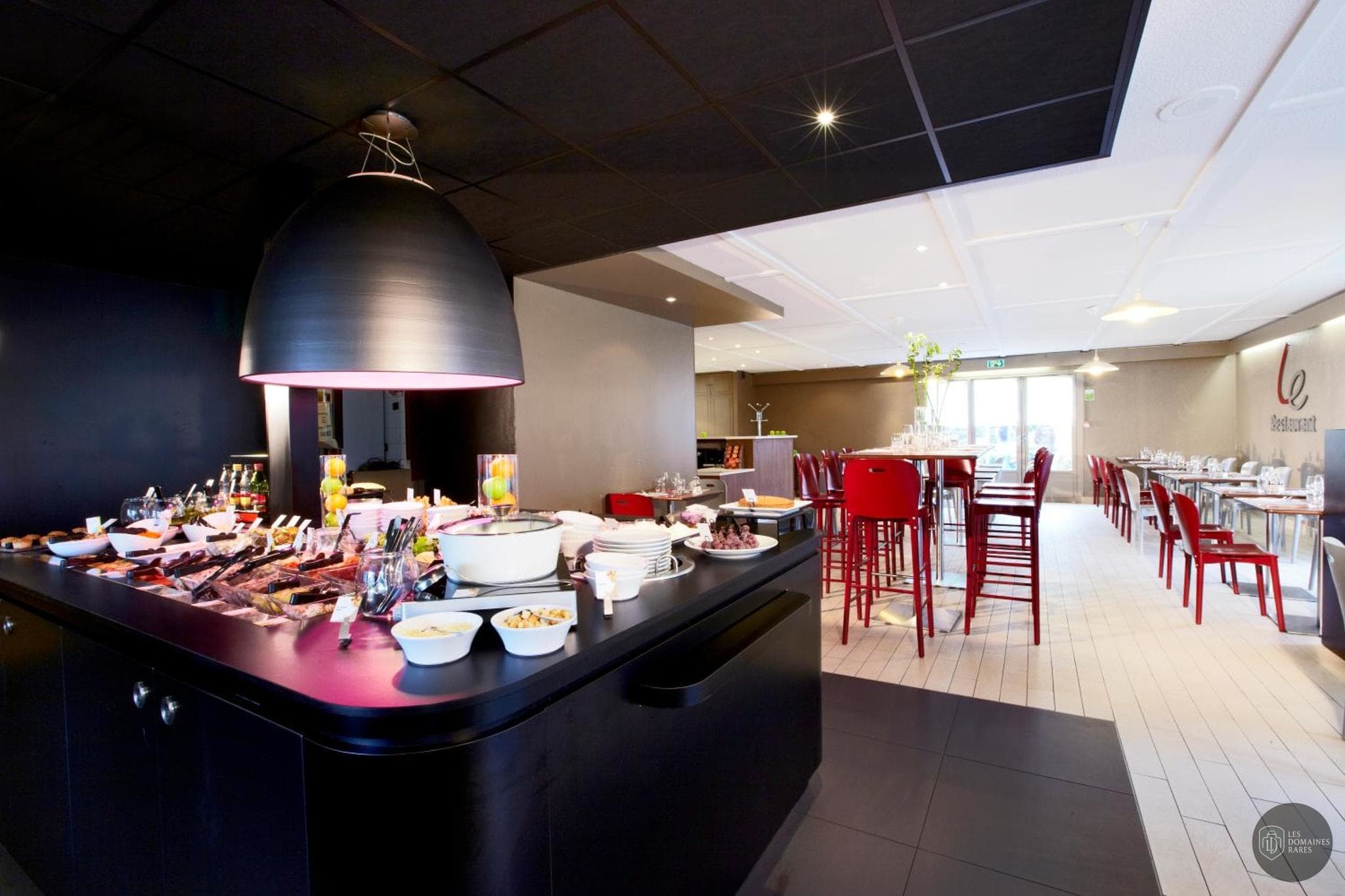Vue extérieure de l'hôtel Campanile Vierzon à Vierzon en Centre-Val de Loire