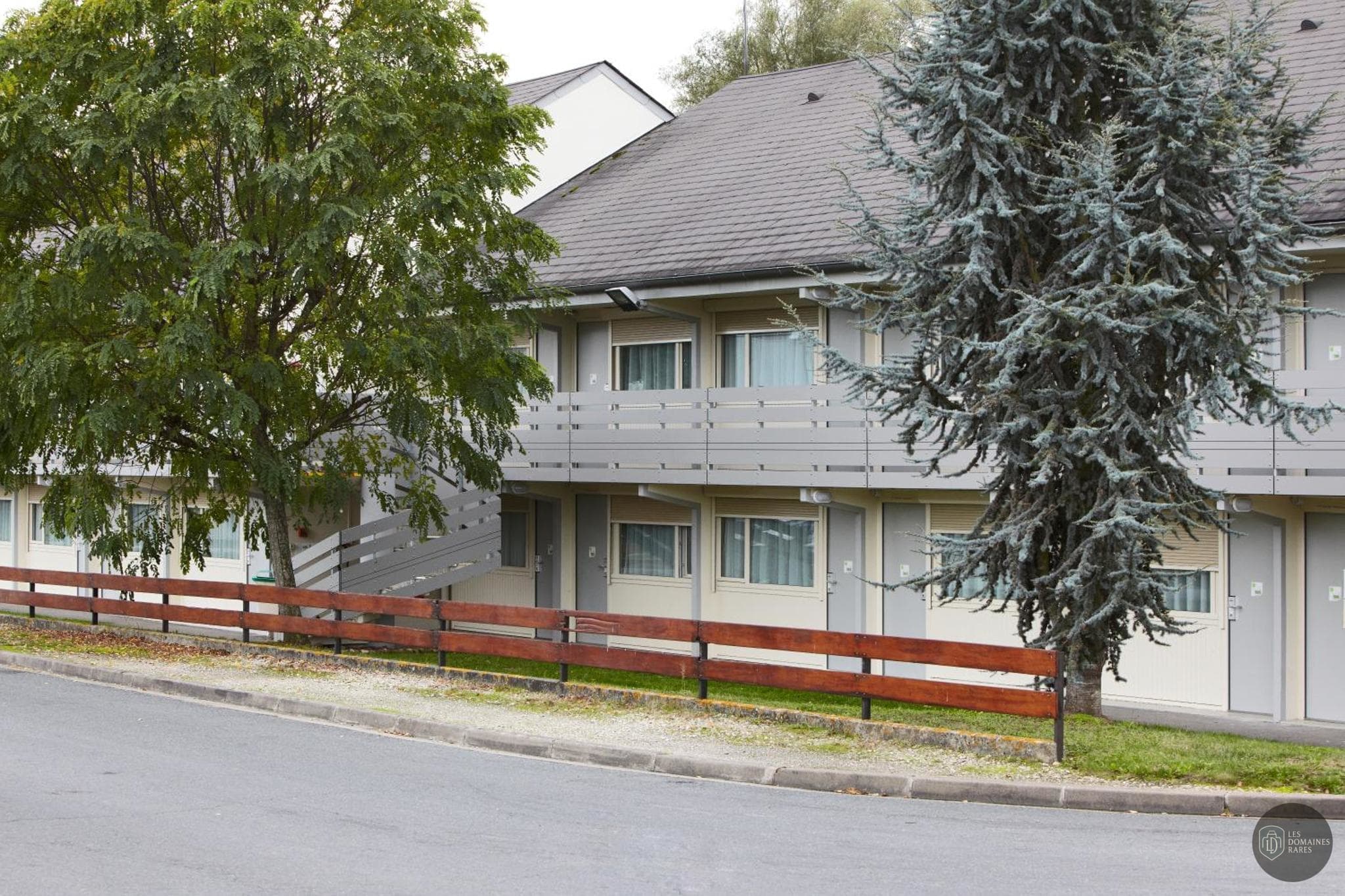 Vue extérieure de l'hôtel Campanile Vierzon à Vierzon en Centre-Val de Loire